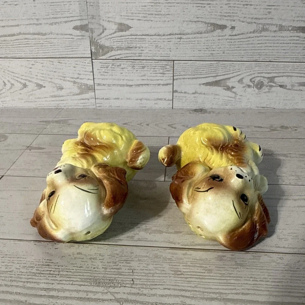 VTG Japan Ceramic Puppy Dog Salt Pepper Shakers Big Eye Cocker Spaniel Pair